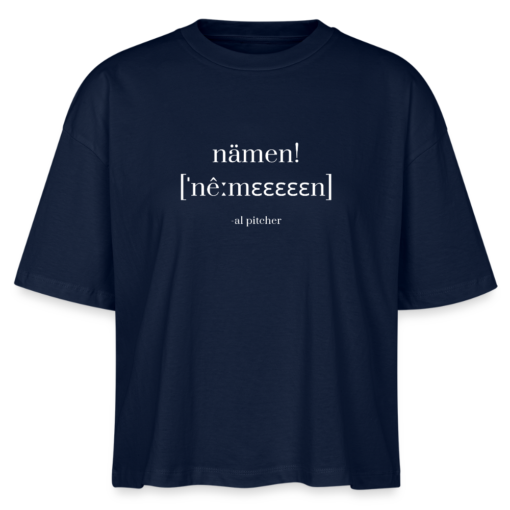 "Nämen" T-shirt (vit text) - navy